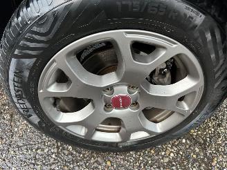 Fiat Panda 0.9TwinAir Turbo 4x4 Cross 6-bak - nap - clima - elektr pakket - lmv - privacy glass - led - trekhaak picture 77