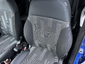 Fiat Panda 0.9TwinAir Turbo 4x4 Cross 6-bak - nap - clima - elektr pakket - lmv - privacy glass - led - trekhaak picture 35