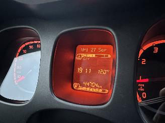 Fiat Panda 0.9TwinAir Turbo 4x4 Cross 6-bak - nap - clima - elektr pakket - lmv - privacy glass - led - trekhaak picture 43