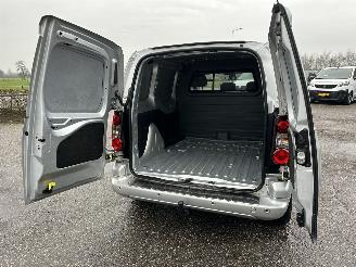 Peugeot Partner 120 1.6 BlueHDi 73kw 100 L1 Première S&S - nap - navi - pdc - lmv - airco - cruise - getint voor + zijruiten picture 32