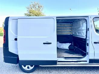 Renault Trafic Gereserveerd 2.0 dCi 120pk 6-bak T29 L2/H1 Bns - 3pers - facelift - 34dkm - pdc - trekh - navi - airco - cruise - aux - usb picture 8