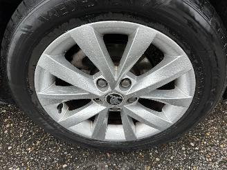 Skoda Octavia 1.0 TSI 115pk 6-bak Greentech Amb Bus sedan - navi - clima - cruise - pdc v+a - licht + regensensor picture 79