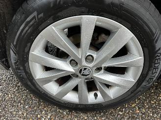 Skoda Octavia 1.0 TSI 115pk 6-bak Greentech Amb Bus sedan - navi - clima - cruise - pdc v+a - licht + regensensor picture 73