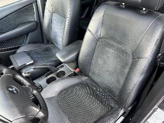 Mitsubishi Outlander 2.0 Turbo 201pk 4WD - uniek - 2x schuifdak - airco - leer + alcantara + stoelverw - privacy glass - rijdbaar picture 21