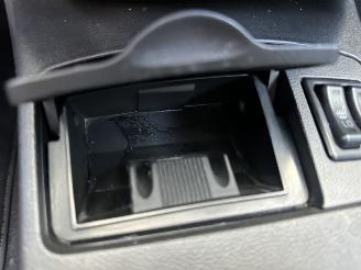 Mitsubishi Outlander 2.0 Turbo 201pk 4WD - uniek - 2x schuifdak - airco - leer + alcantara + stoelverw - privacy glass - rijdbaar picture 27