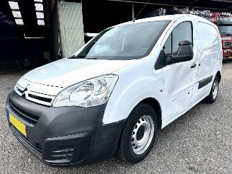 Citroën Berlingo Gereserveerd 1.6 BlueHDI 99pk aut + f1 100 Club Eco S&S - airco - cruise - standkachel - pdc - trekh - klapdeuren - schuifdeur picture 2