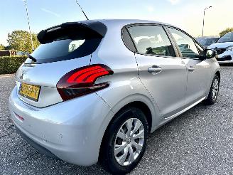 Peugeot 208 1.2 PureTech 82pk BlueLion 5drs - 86dkm nap - navi - cruise - pdc - airco - aux - usb - touchscreen - facelift picture 5