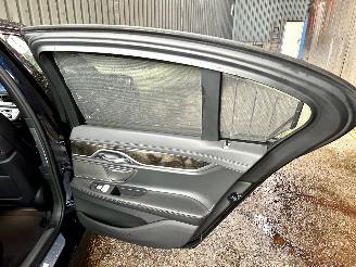 BMW 7-serie 730d xDrive 265pk aut + f1 High Exe M-Ed - nap - schuifdak - hud - softclose - 360 cam - harman/kardon - luchtvering picture 92