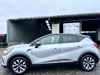 Auto incidentate Renault Captur 1.0 TCe Turbo 101pk Intens - nap - navi - camera - pdc v+a - keyless - virtual - front + line assist - sfeerverl 2019/12