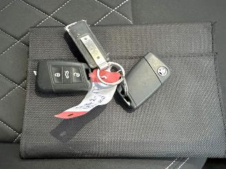 Skoda Karoq 1.5 TSI ACT 150pk 7-Traps aut + F1 Sportline Bus - navi - camera - keyless - virtual - stuurverw - sfeerverl - kuipstoelen picture 27