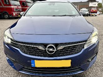 Opel Astra sports tourer bus elegance 1.2T 131pk 6-bak - nap - navi - cam - bose - stoelverw v+a - stuurverw - keyless - front + line assist picture 3