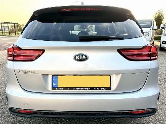 Kia Ceed Sportswagon 1.0 T-GDi 99pk 6-bak - camera - stoel + stuurverw - front + line assist - clima + cruise - apple carplay picture 6