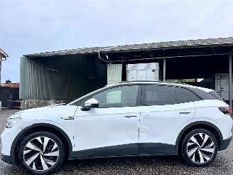 damaged passenger cars Volkswagen ID.4 Business 77Kwh 204pk aut 2021/12