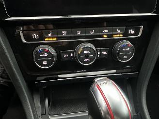 Volkswagen Golf 2.0 TSI GTI 245pk aut + f1 Perf. 5drs - pano - cam - virtual - keyless - acc - front assist - carplay - sfeerverlichting picture 20