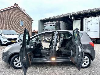 Opel Meriva 1.4 Turbo 120pk Berlin - nap - clima - cruise - navi - pdc v+a - trekh - licht + regens + dimmend binnenspiegel picture 14