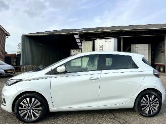 Schadeauto Renault Zoé R135 52kWh aut S.Limitee Riviera - 12dkm - leer - nav - cam - keyless - incl batterij - Included battery 2020/12