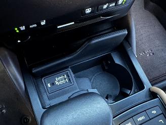 Lexus ES 300H Hybrid 243pk aut + f1 Luxury Line - schuifdak - nap - front + line + side assist - stoelverw + koeling picture 36