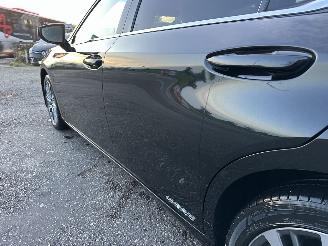 Lexus ES 300H Hybrid 243pk aut + f1 Luxury Line - schuifdak - nap - front + line + side assist - stoelverw + koeling picture 99