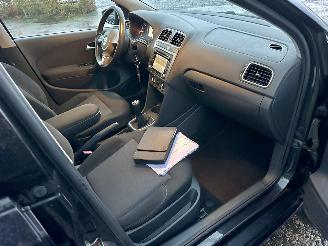 Volkswagen Polo Gereserveerd 1.2 TSI 105pk 6-bak Highline 5drs - pano - airco - cruise - pdc - lmv - 4x elektr ramen - alcantara picture 23