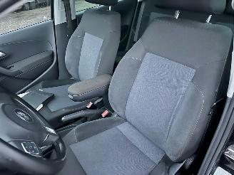 Volkswagen Polo Gereserveerd 1.2 TSI 105pk 6-bak Highline 5drs - pano - airco - cruise - pdc - lmv - 4x elektr ramen - alcantara picture 21