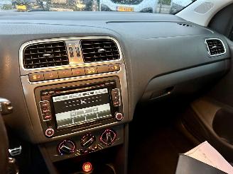Volkswagen Polo Gereserveerd 1.2 TSI 105pk 6-bak Highline 5drs - pano - airco - cruise - pdc - lmv - 4x elektr ramen - alcantara picture 36