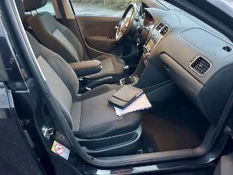 Volkswagen Polo Gereserveerd 1.2 TSI 105pk 6-bak Highline 5drs - pano - airco - cruise - pdc - lmv - 4x elektr ramen - alcantara picture 42