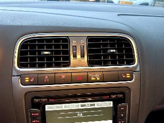 Volkswagen Polo Gereserveerd 1.2 TSI 105pk 6-bak Highline 5drs - pano - airco - cruise - pdc - lmv - 4x elektr ramen - alcantara picture 28
