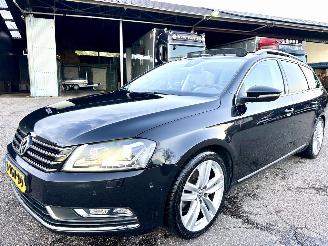 Coche accidentado Volkswagen Passat 2.0 TDI 140pk aut + f1 Highl Exe Edition - pano - 2013/3