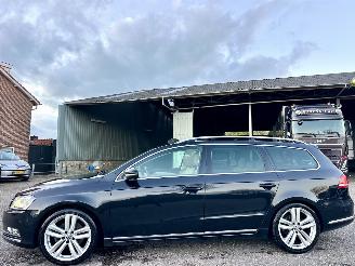 skadebil auto Volkswagen Passat 2.0 TDI 140pk aut Highl Exe Ed - pano - stoelverw v+a - dvd in hoofdst - xenon - standkachel 2013/3