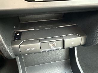 Kia e-Niro 64kWh 204pk aut + F1 Exe.Line - nap - stoelvent - stoelv v+a - stuurverw - front + line + side assist - leer picture 45