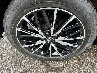 Toyota C-HR 1.8 Full Hybrid 148pk aut Energy - 42dkm nap - navi - camera - keyless entry + start - front + line assist picture 106