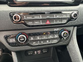 Kia Niro 1.6 Hybrid 119pk Aut Design Ed - nap - schuifdak - navi - cam - line assist - stuurverw - stoelverw picture 35