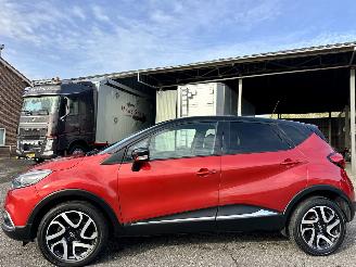 Schadeauto Renault Captur 1.2 TCe Turbo Xmod 120pk 6-traps aut - 84dkm nap - 2017/3