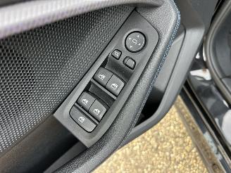 BMW 1-serie 118D 2.0 150pk 8-traps aut + f1 M-Sport - pano - front + line + side + park assist - sfeerverl - keyless - virtual picture 48