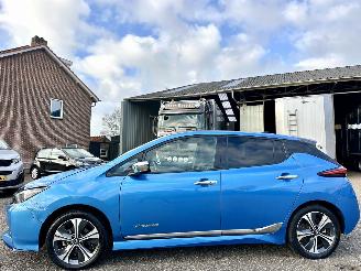 Avarii autoturisme Nissan Leaf e+ 62kWh 218pk aut Tekna - nap - bose - 360cam - nav - leer + alcantara - stuur + stoelverw v+a - E-pedal 2019/10