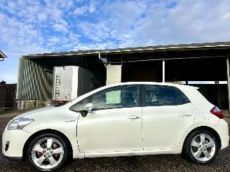 Coche accidentado Toyota Auris 1.8 Full Hybrid 123pk aut Executive 2011/1