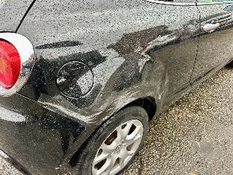 Alfa Romeo MiTo 1.4i 79pk 6-bak Distinctive - airco - elektr ramen + spiegels - lmv - radio - boekjes + sleutels compl picture 10