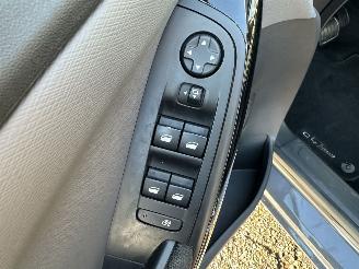 Citroën C4 Spacetourer 1.2T 131pk aut + f1 Bus 7-pers - nap - navi - virtual - line assist - keyless entry + start - pdc picture 50