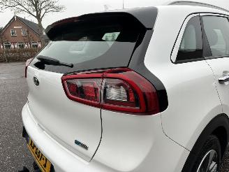 Kia Niro 1.6 GDi Hybrid ExecutiveLine - 77dkm nap - navi - camera - trekh - pdc - half leer - line assist picture 81