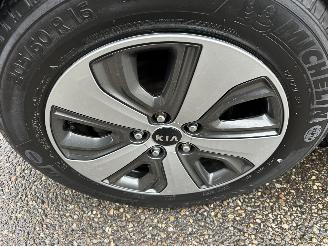 Kia Niro 1.6 GDi Hybrid ExecutiveLine - 77dkm nap - navi - camera - trekh - pdc - half leer - line assist picture 71