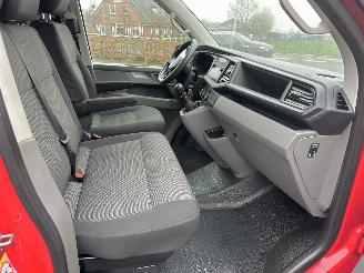Volkswagen Transporter 2.0 TDI 150pk 6-bak Lang 3pers - 2x schuifdeur - nap - camera - navi - airco - cruise - pdc - trekh - facelift picture 27