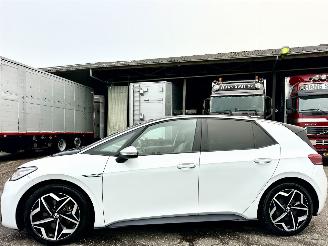 Schadeauto Volkswagen ID.3 First Plus 58kWh 2020/12