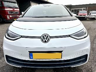 Volkswagen ID.3 gereserveerd 58kWh 204pk aut First Plus - nap - navi - cam - keyless - 19 inch - stuurverw - front + line assist - sfeerverl picture 3