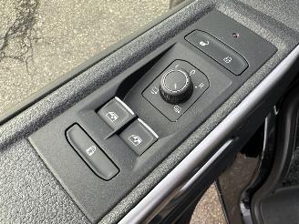 Volkswagen Multivan 2.0 TDI 150pk 6-bak cruise - nap - 6-pers - cam - navi - virtual - 2x elektr schuifdeur - elektr klep picture 66