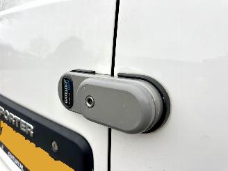 Volkswagen Transporter 2.0 TDI L1/H1 Comfortl - 37dkm nap - airco - cruise - pdc - trekh - klapdeuren - imperiaal - facelift model picture 9