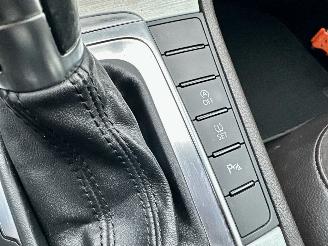 Volkswagen Passat 1.4 TSI 122pk dsg aut + f1 Highline - nap - dvd in hoofdsteunen - navi - clima - cruise - leer + stoelverw picture 37