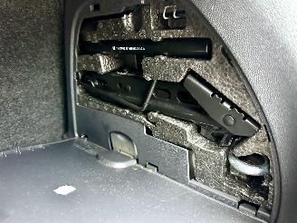 Opel Corsa gereserveerd 1.4-16V 101pk cosmo 5drs - pano - nap - clima - cruise - half leer - pdc - licht + regens + dimmend binnenspiegel picture 52