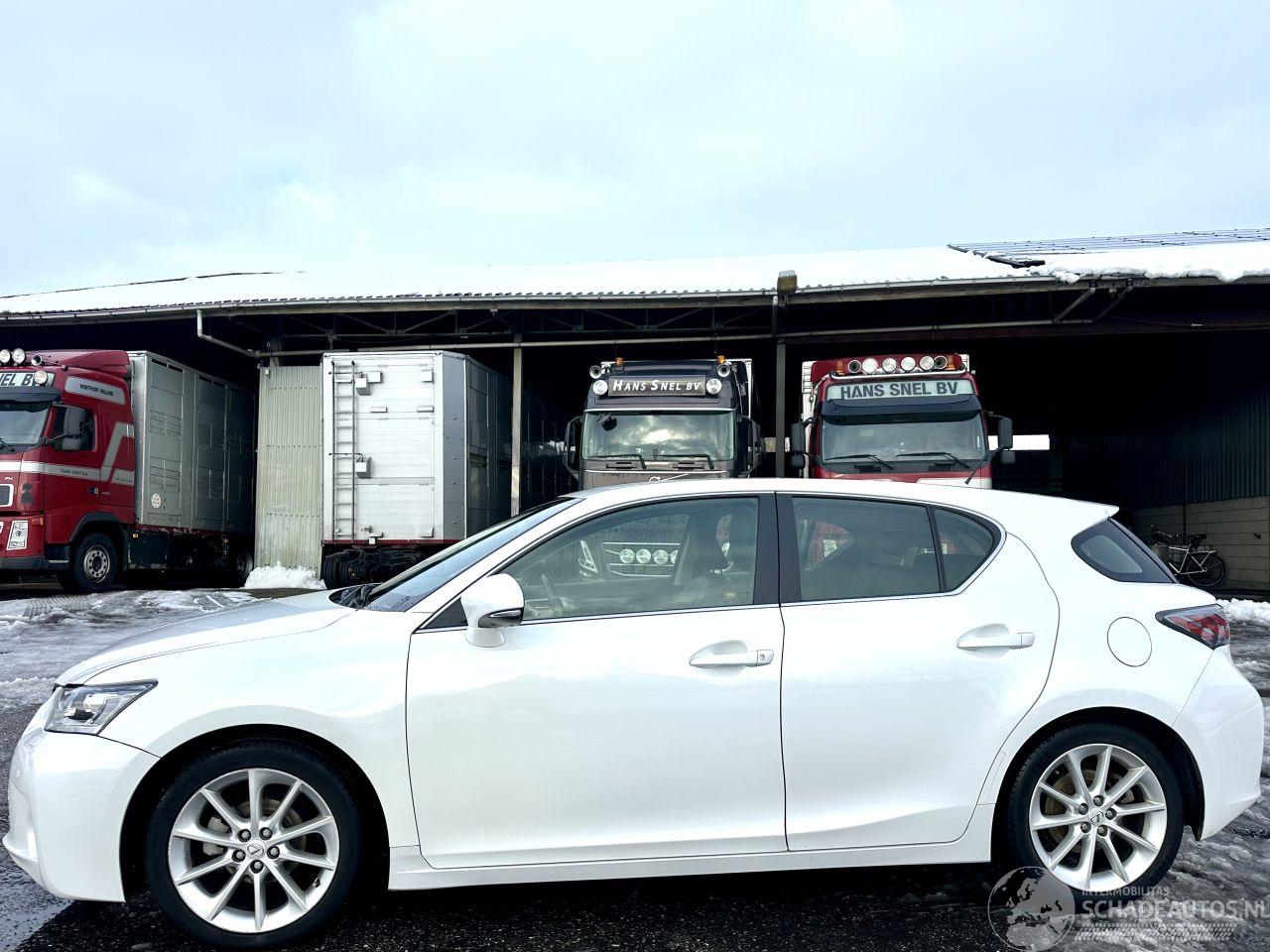 Lexus Ct 200h Hybrid 123pk aut Luxury Line - nap - nav - leer - camera - memory - xenon - pdc v+a - keyless