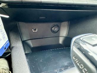 Peugeot 3008 1.2T PureTech 131pk aut + f1 Première - virtual - line + side assist - clima - cruise - pdc v+a - privacy glass picture 28