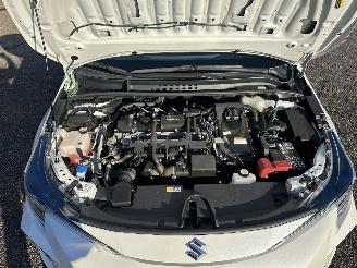 Suzuki Swace gereserveerd 1.8 Hybrid 148pk aut Style - front + line + side + park assist - camera - keyless - stoelverw - stuurverw - parelmoer picture 11